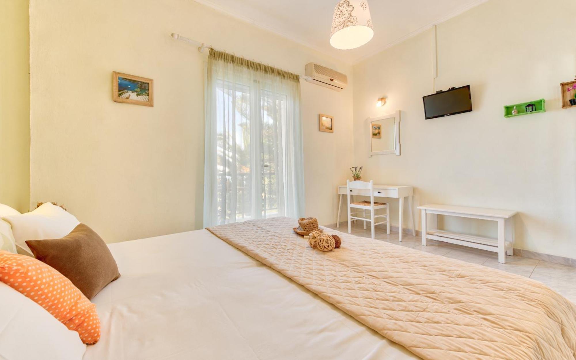 Panorama Studios & Apartments Amúdi Kültér fotó
